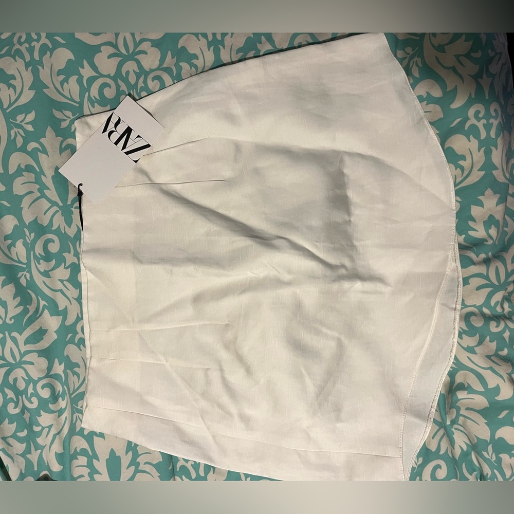 New white mini skirt Zara